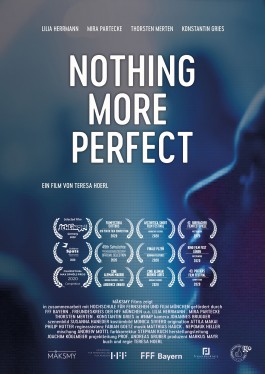 TERESA FRITZI HOERL Regisseurin & Autorin